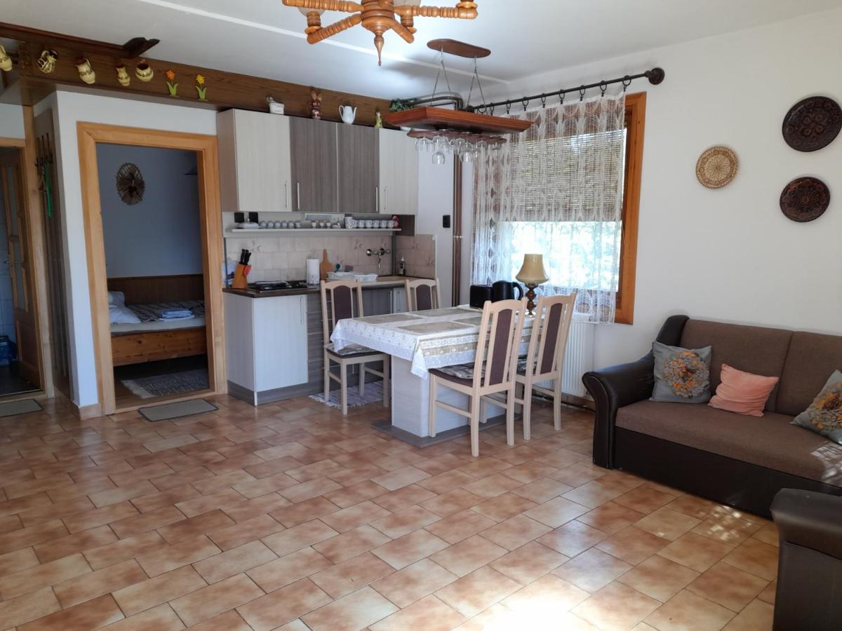 Harmonia Vendeghaz 100 Meterre Az Igali Gyogyfuerdotol Apartment Exterior photo