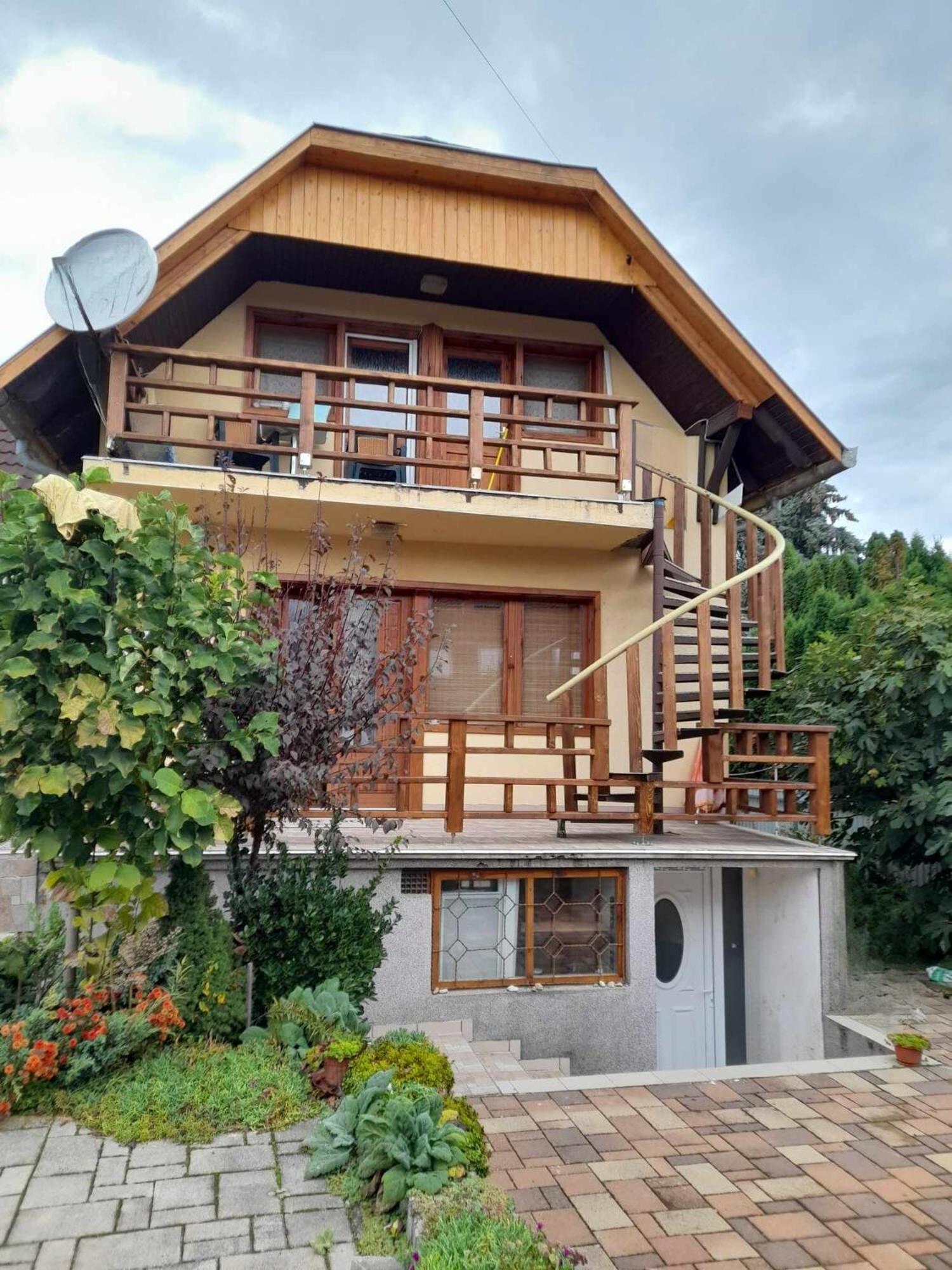 Harmonia Vendeghaz 100 Meterre Az Igali Gyogyfuerdotol Apartment Exterior photo