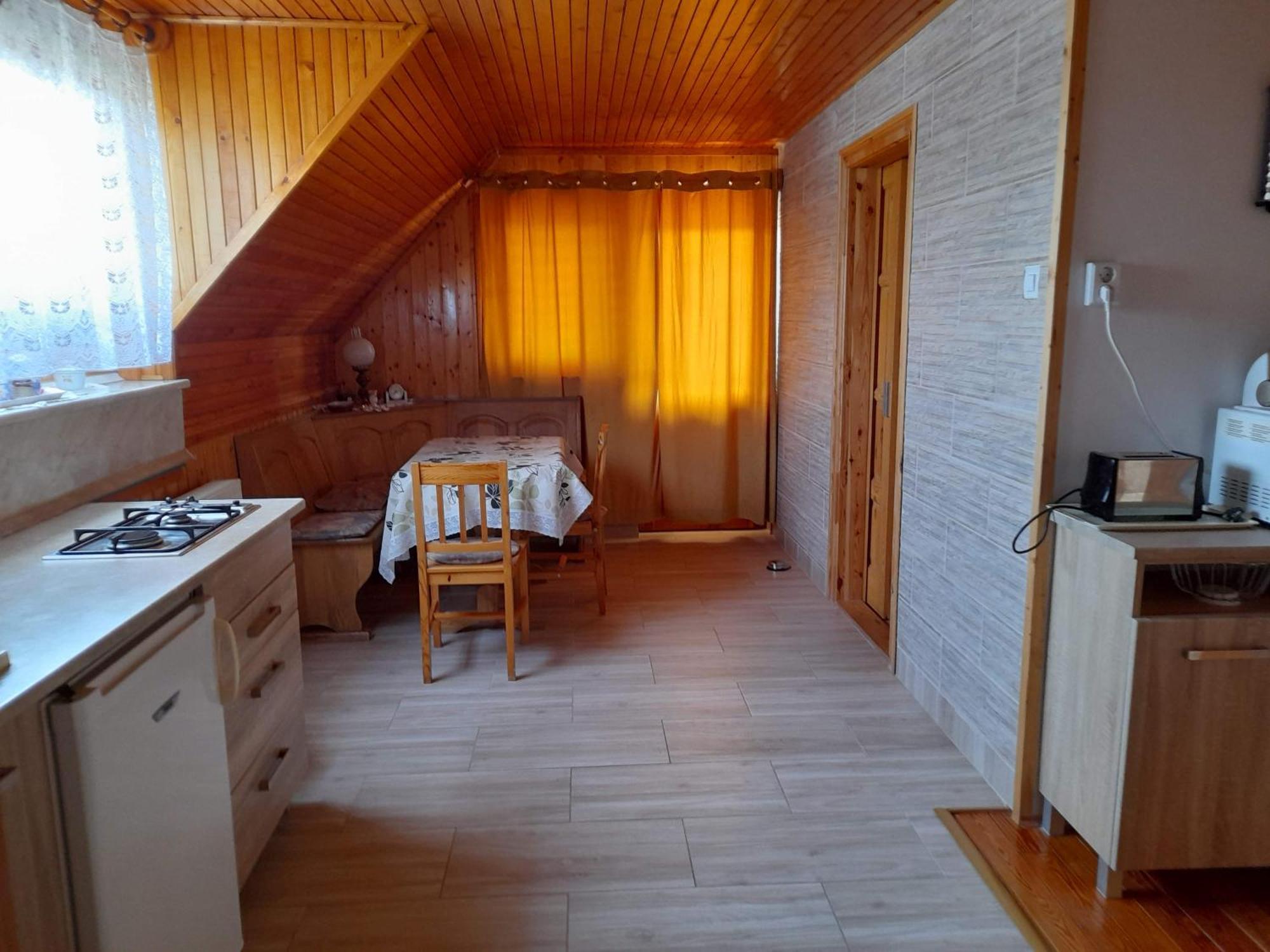 Harmonia Vendeghaz 100 Meterre Az Igali Gyogyfuerdotol Apartment Exterior photo